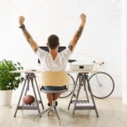 Práce na doma – jak se vydělává poskytováním mikroslužeb?